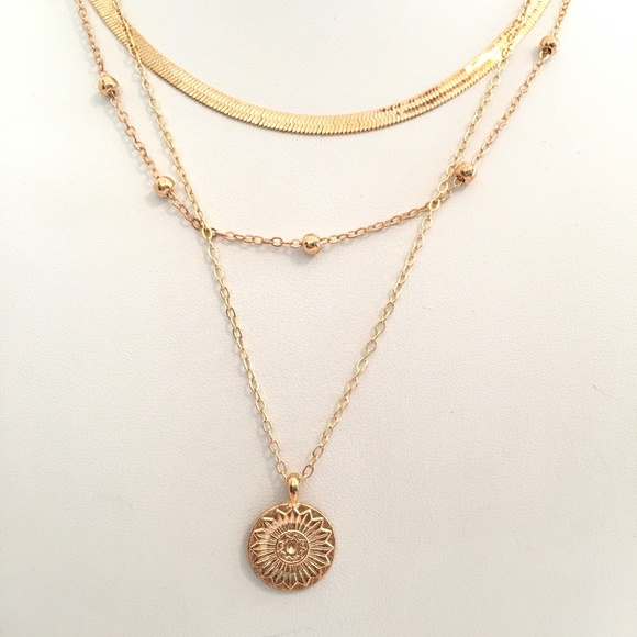 Boho Multilayer Medallion Chain Necklace - Picture 5 of 9